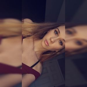 Meet your Posher, Max